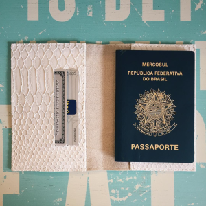 Porta passaporte escama