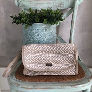 Clutch ráfia