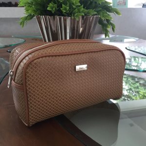 Necessaire quadrada m tressê caramelo