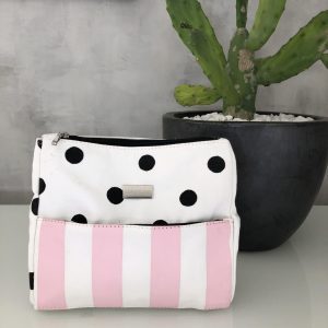 Necessaire listra e bolinha branca