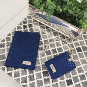 Porta passaporte + tag de mala pirâmide azul